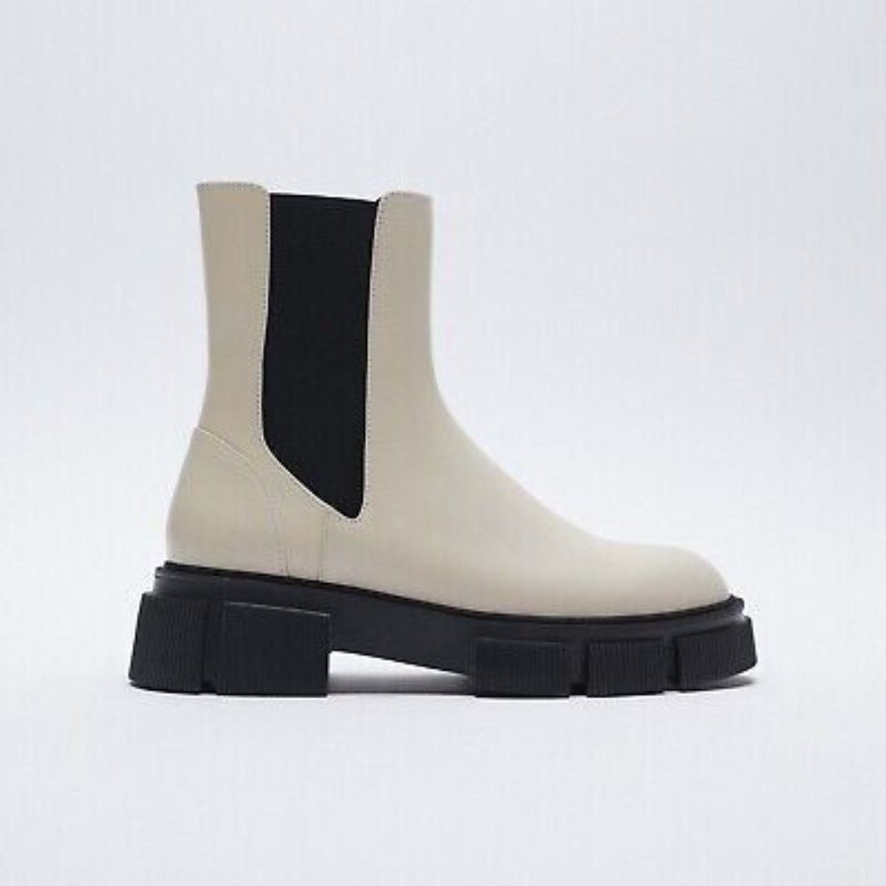 ZARA Low Heeled Lug Sole Leather Ankle Boots - Picture 2 of 15